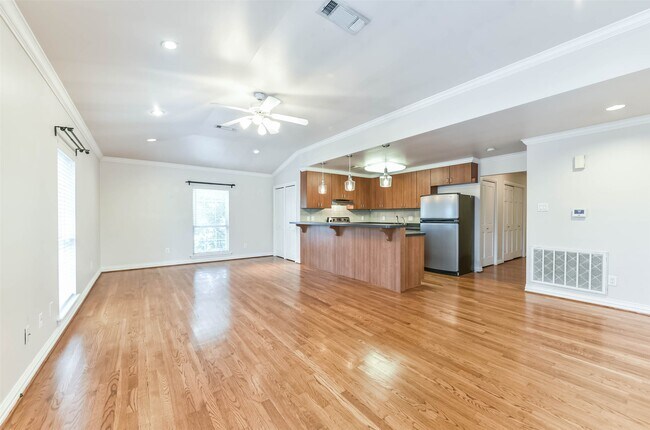 Photo - 2115 Lexington St