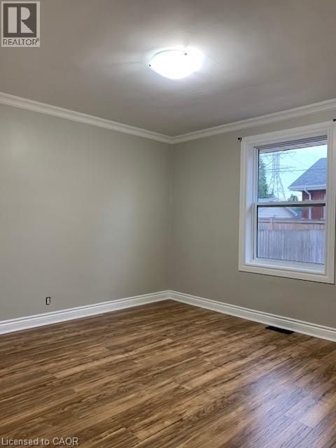 Photo - 960 Dunsmure Rd