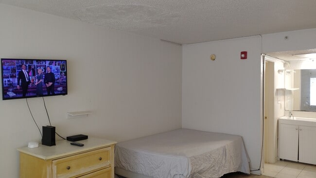 Building Photo - 2506 S Ocean Blvd Unit 3