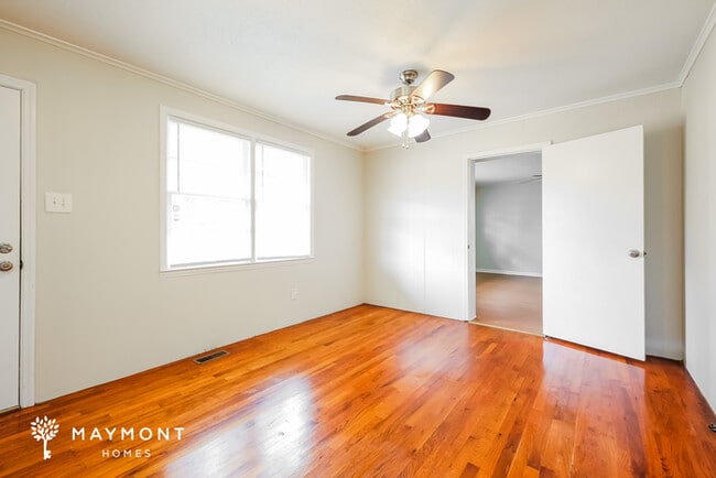 Photo - 490 Barnwell Rd