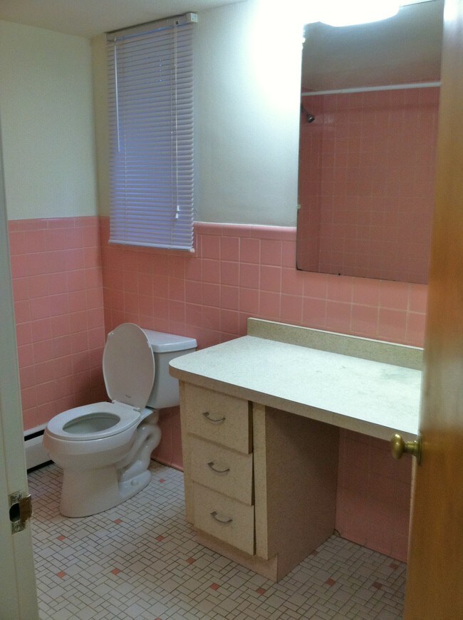 Bathroom - The Reserves at Woodford