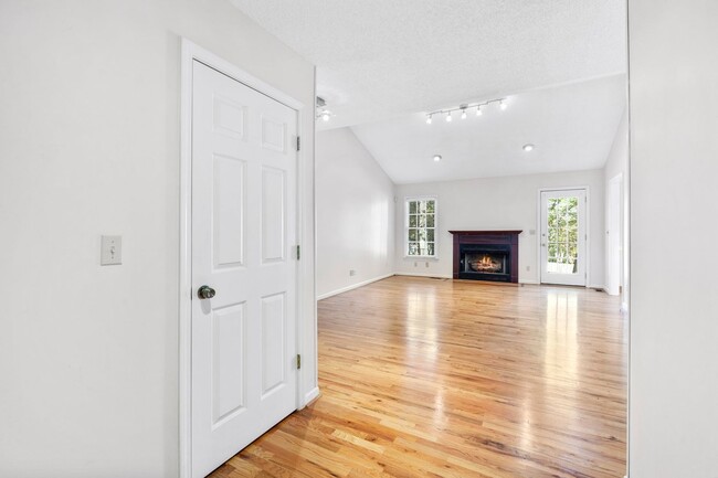 Photo - Beautiful Home in Greer Country Club Estates W/Bonus Room