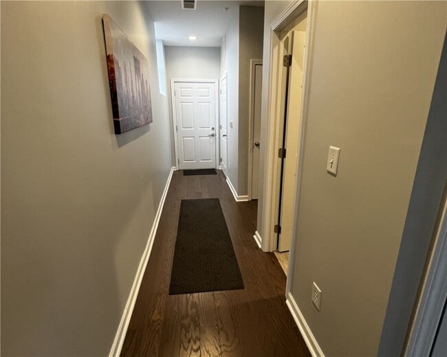 Photo - 210-216 N Main St