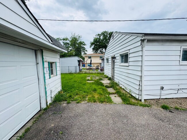 Photo - 12813 Guardian Blvd