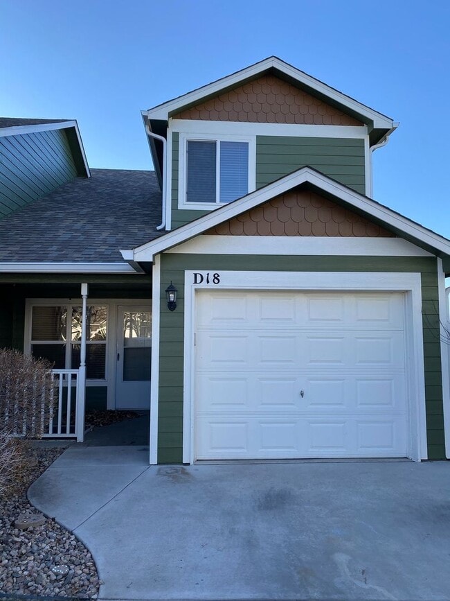 Building Photo - Spacious 2 Bed 2.5 Bath Townhouse in Northeast Fort Collins