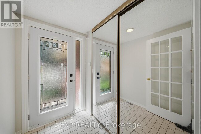 Photo - 2023 Rolling Brook Dr