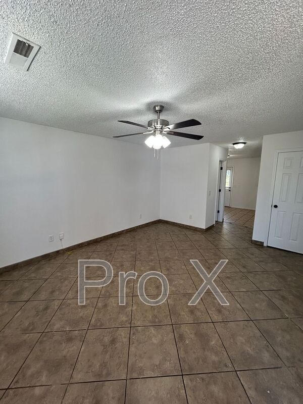 Photo - 3301 SW Victoria Pl