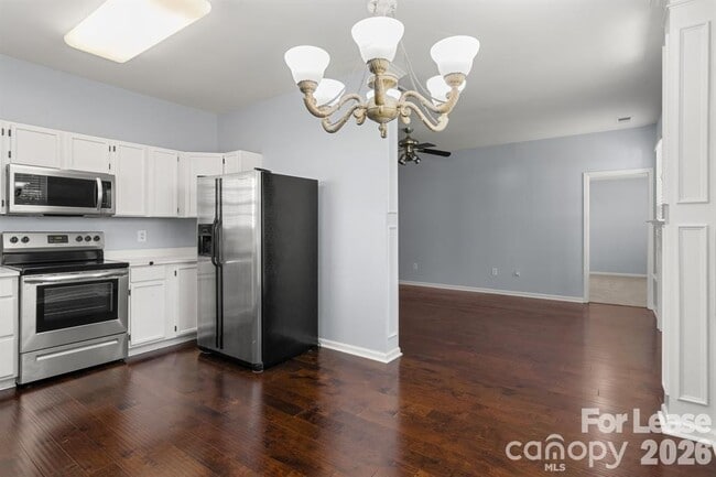 Photo - 6828 Ayrshire Glen Pl