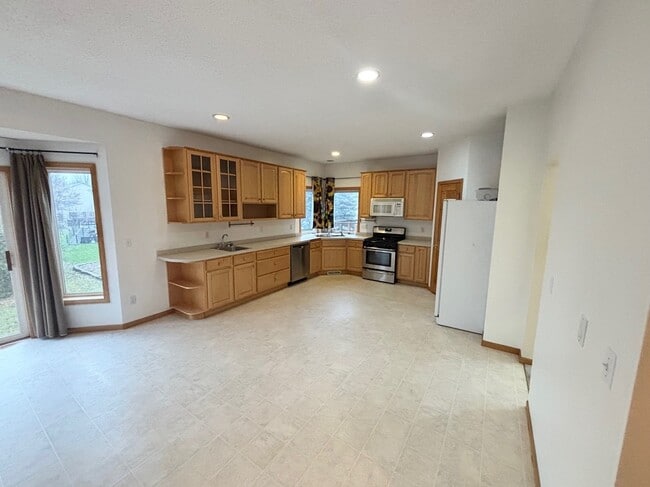 Photo - 15014 Valley View Pl