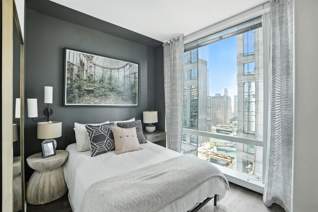 100 W Wacker Dr