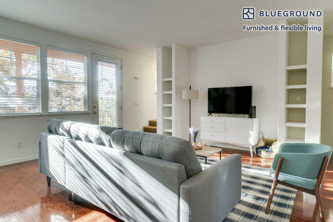 Building Photo - 262 Azevedo Cir Rental