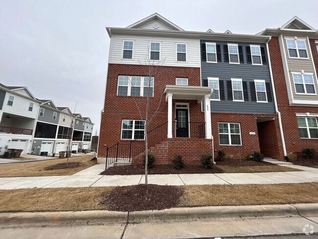 Building Photo - 4 Bedroom | 3.5 Bath  Wake Forest Townhome...