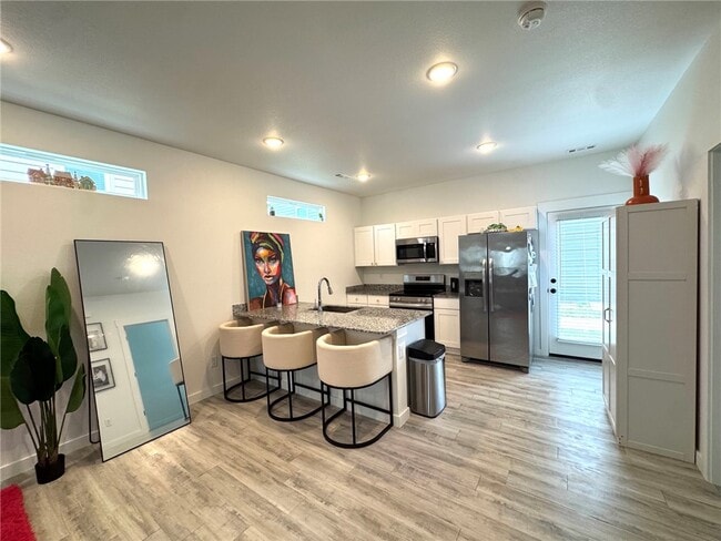 Photo - 821 Massachusetts Ave