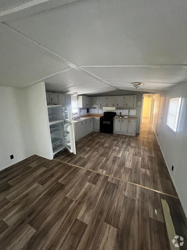 Building Photo - Renovated 3-Bed, 2-Bath Mobile Home Unit 53 Laurel Lake Drive