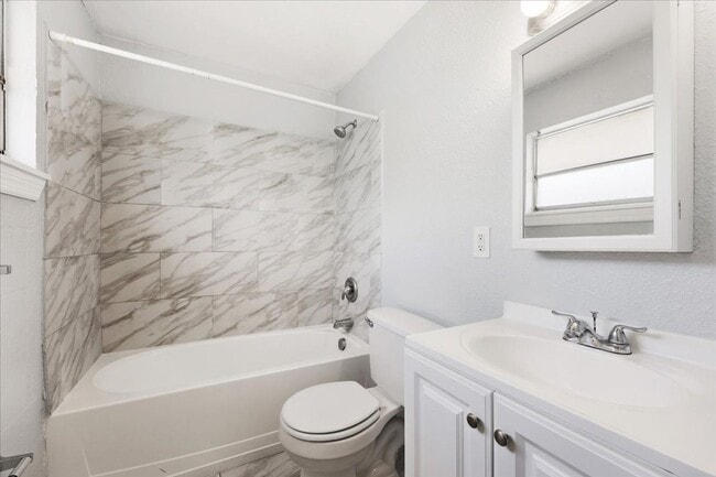 Photo - 810 Sycamore Street