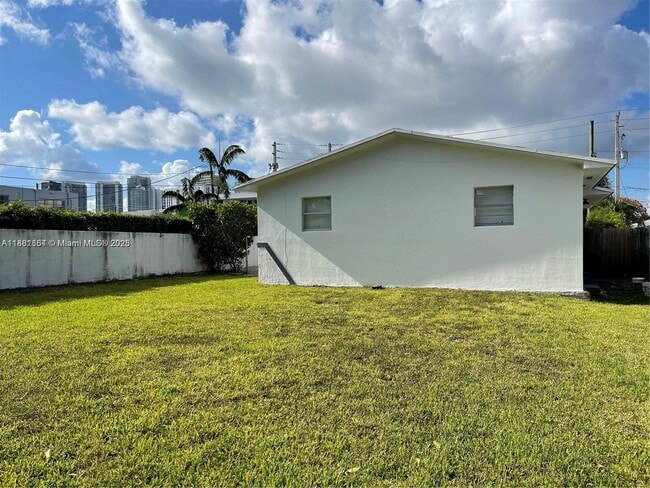 Photo - 27 NW 41st St Unidad 27
