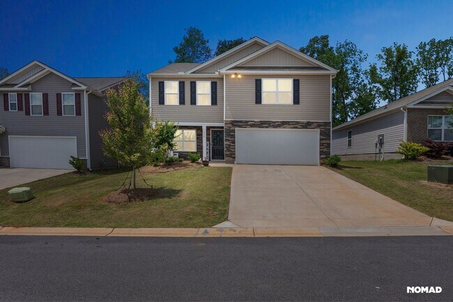 Spacious 4BR House in Piedmont - Spacious 4BR House in Piedmont