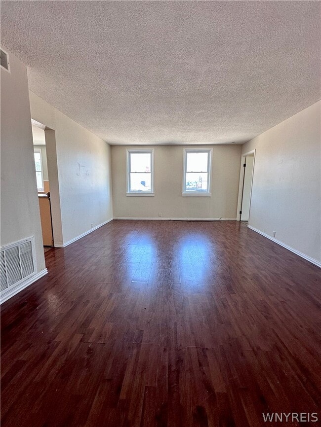 Photo - 160 W Ferry St