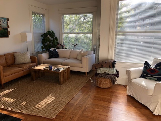 Photo - Stunning large Classic Pacific Heights Flat with lots of light, hardwood floors, washer/dryer, gr...