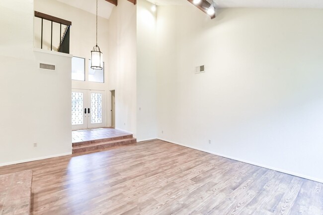 Photo - Luxury Living on Lake Arlington