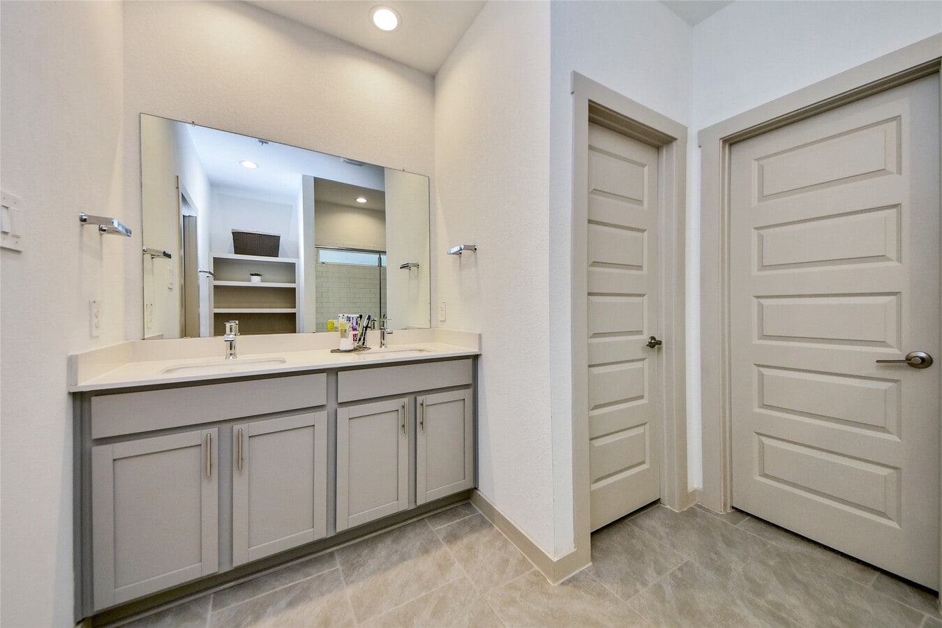 Photo - 6811 Bradford Ter Rd