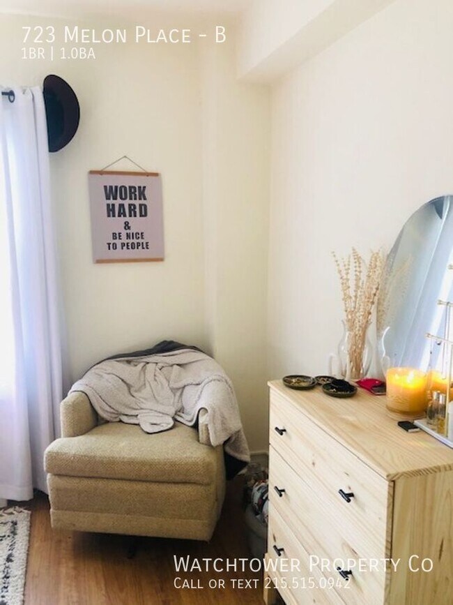 Photo - 723 Melon Pl Unidad B