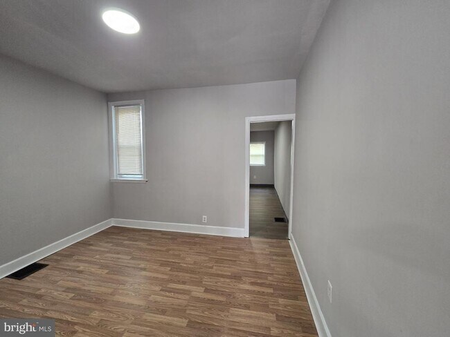 Photo - 6138 N Lambert St