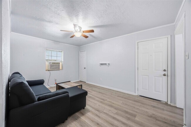 Photo - 6734 Burkett St. Unit 4