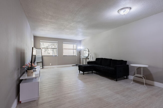 Photo - 8100 Geneva Ct Unit 238