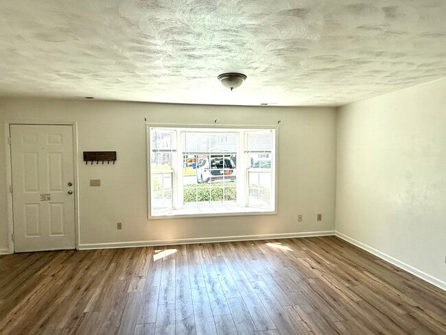 Living Room - 834 Patrick Henry Dr