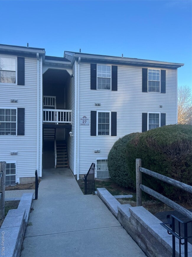 Building Photo - 27 Lexington Hills Rd Unit 5