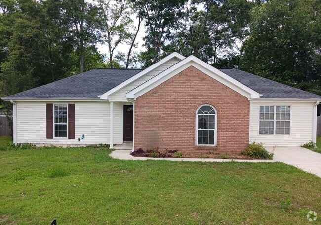 Building Photo - Charming 3BD/1BA Home Just Off Hwy 96!