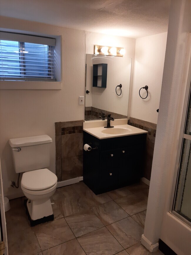 58498 E 42nd Dr Unit B