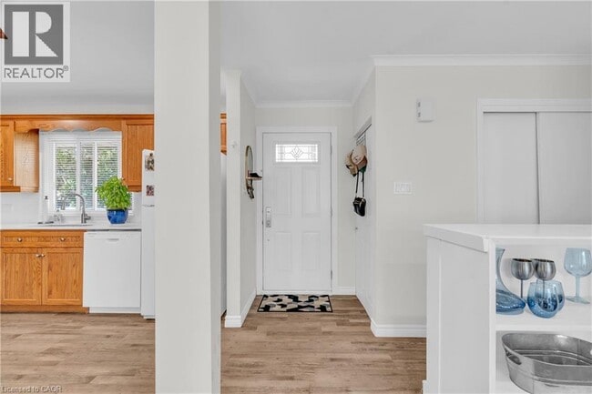 Photo - 110 Stonybrook Dr