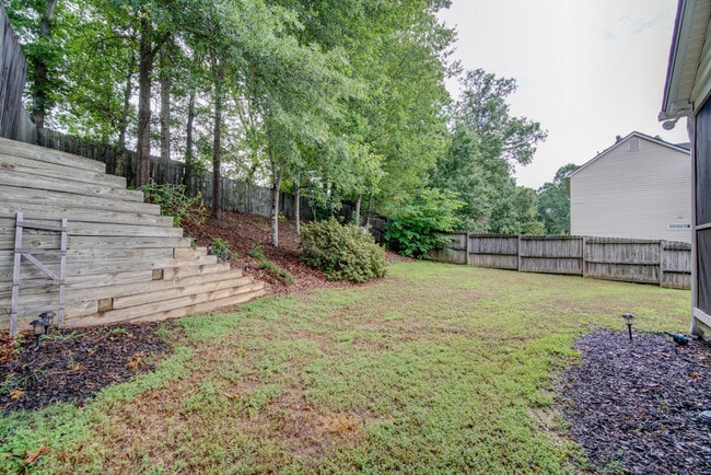 Photo - Spacious 4 BR, 2 BA Home On Quiet Cul de Sac, Private Fenced Backyard, Community Pool
