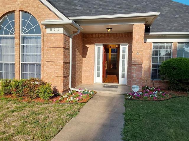 Photo - 813 Schrade Trail