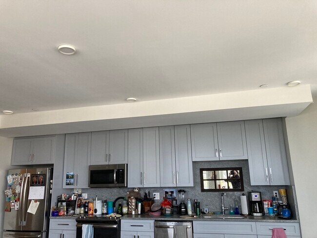 Photo - 434 McGrath Hwy Unidad 401