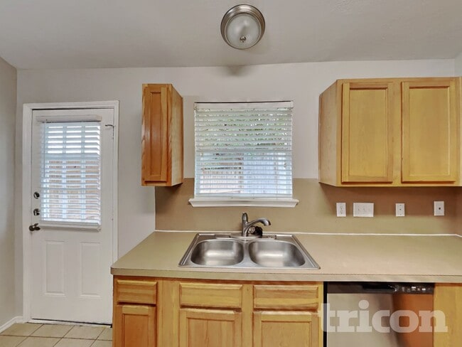 Photo - 1403 Glens Ferry Ln