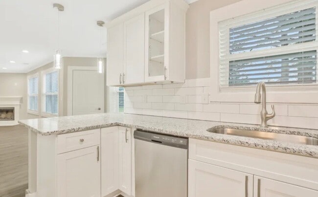 Photo - 2441 Raven Cir