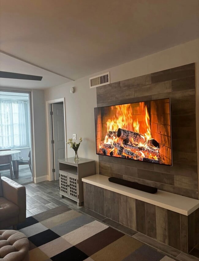 6903 Cypress Rd Unit PH19
