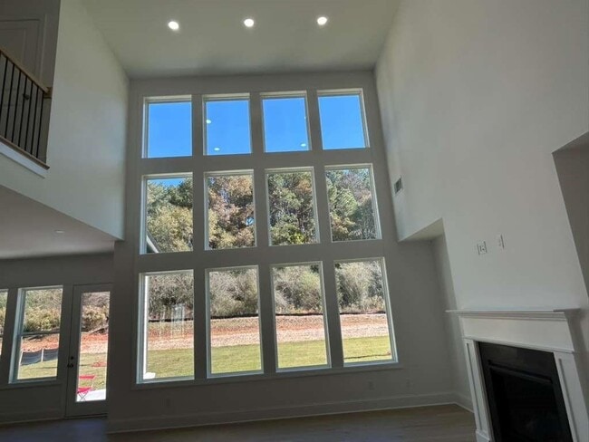 Photo - 6940 Pond Vw Dr