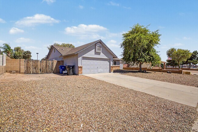 Photo - 1231 N 72nd St