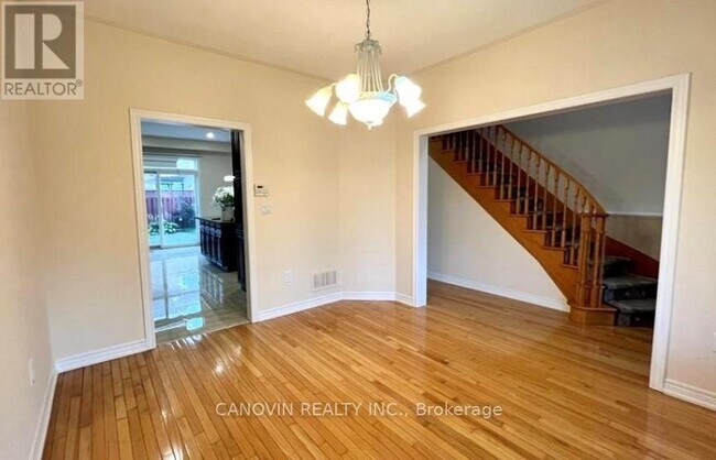 Photo - 17 Waldron Crescent