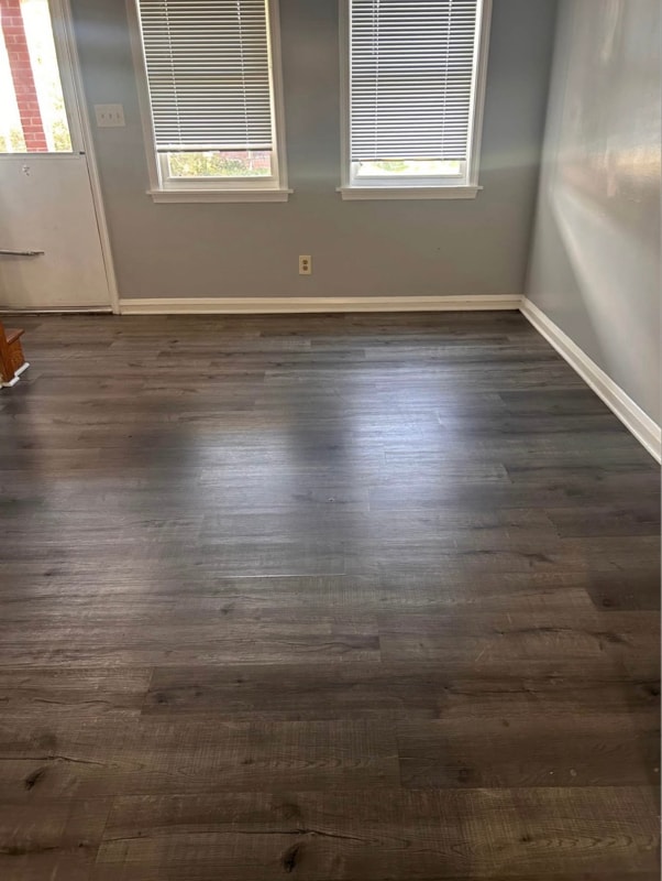 Photo - 6911 Gough St