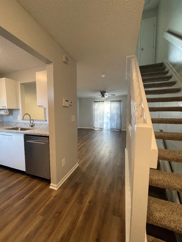 Photo - 1697 Ridgebury Dr