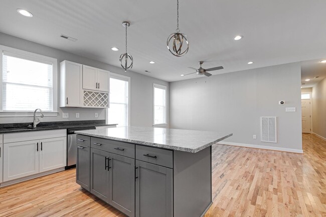 Photo - 1017 N 33rd St Unidad #2