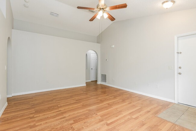 Photo - 3119 Whispering Trails St