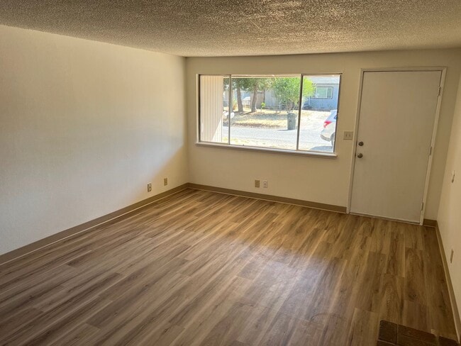 Photo - 2 Bedroom 1 Bathroom Duplex in Springfield Unit 430 S 51st Pl