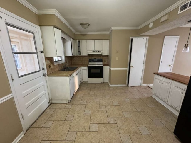 Photo - 6314 Wedgewood St Unidad F