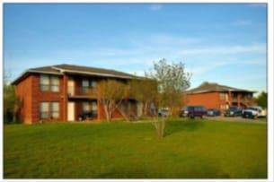 Highland Court Apartments - Oakridge Apartments